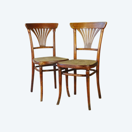 2 Thonet bistro chairs N°221, circa 1905, engraved bronze