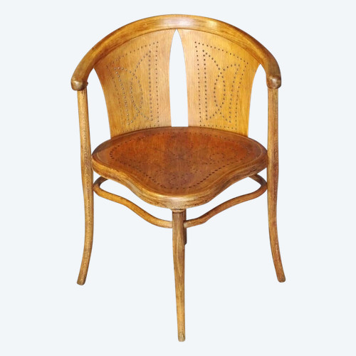 Original Thonet N° 1 armchair, circa 1890, perforated wooden seat.