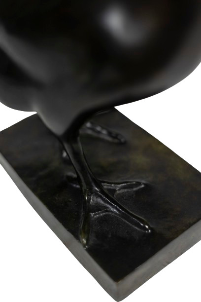 François Pompon. "Poule", bronze, printed in 2006.