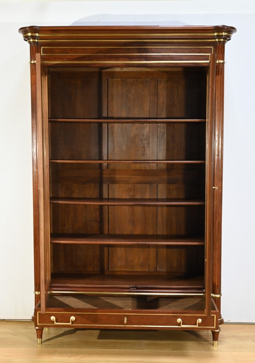 Large mahogany bookcase, Louis XVI style - Mid-19th century