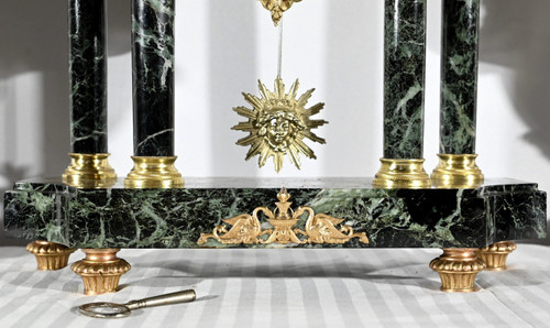 Important Regula and Marble Mantel Insert - Late 19th century