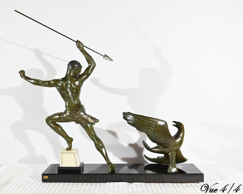 Bronzo "Caccia all'aquila", firmato J.de Roncourt, Art Déco - 1930