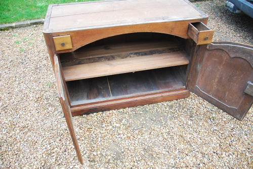 18th Century Oak Hunting Buffet