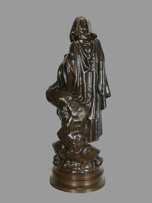 SCULPTURE / WOMAN WITH A MANDOLIN IN PATINATED BRONZE SIGNED EUTROPE BOURET 1833-1906