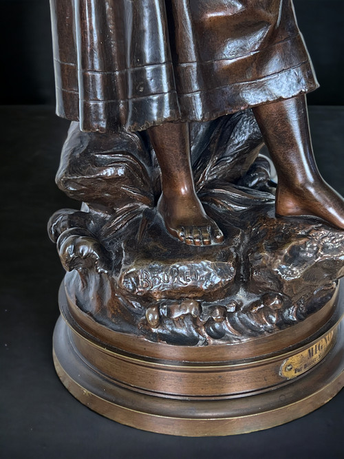 SCULPTURE / WOMAN WITH A MANDOLIN IN PATINATED BRONZE SIGNED EUTROPE BOURET 1833-1906