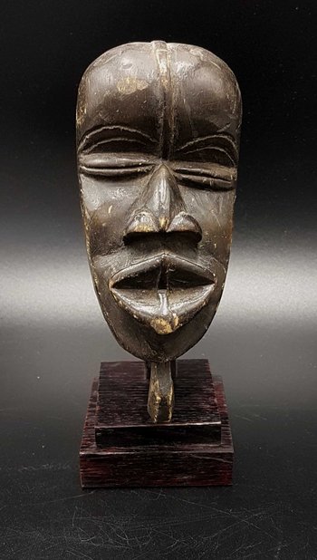 Dan Passport Mask - Wobe --- Liberia