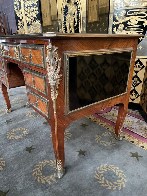 Louis XV Style Flat Desk - Transition In Marquetry