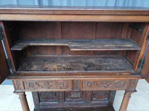 Renaissance sideboard in carved oak