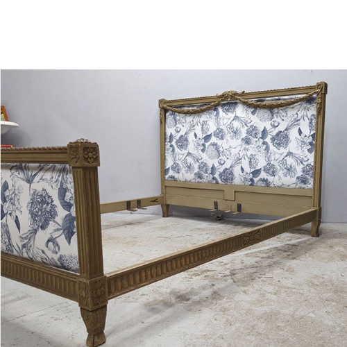 Louis XVI Style Bed In Trianon Lacquer Decorated With Garlands Upholstered With New