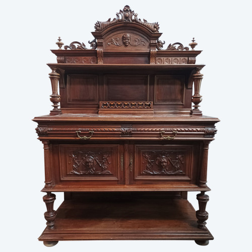 Credenza rinascimentale in noce del XIX secolo