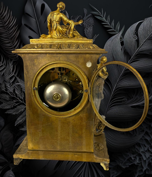 19th CENTURY CLOCK IN GILT BRONZE AND SÈVRES PORCELAIN DECORATED WITH CHARACTERS