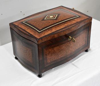 Small Veneer Wood Box, Napoleon III Period - Nineteenth