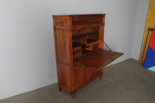 Antico secretaire ribalta in noce fine 700 . Luigi XVI . Mis 95 x 39 h 139. Restaurato 