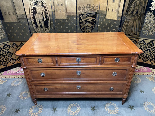 Louis XVI period chest of drawers