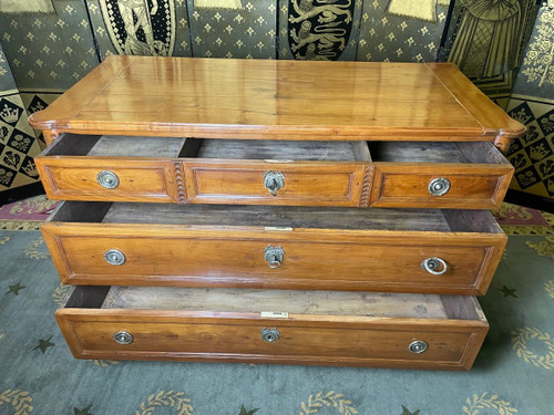 Louis XVI period chest of drawers