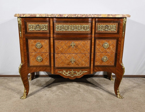 Rosewood and Amaranth chest of drawers, Louis XV / Louis XVI Transition style – Late 19th century