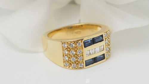 Ring In Yellow Gold, Diamonds And Sapphires