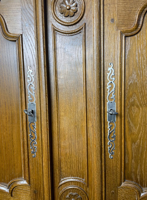 Rustic Solid Oak Wardrobe