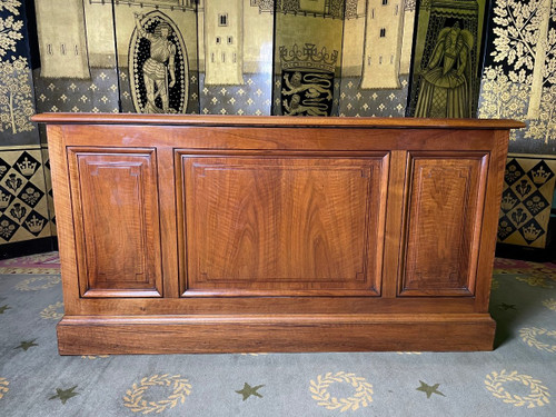 Cabinet Minister's Desk In Walnut