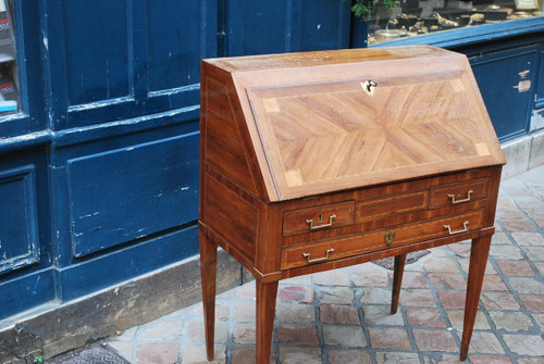 Louis XVI period inlaid sloping desk