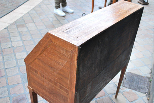 Louis XVI period inlaid sloping desk