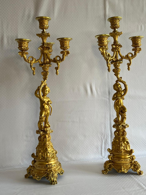 Paire De Candélabres En Bronze Doré Aux Puttis, 19th Century