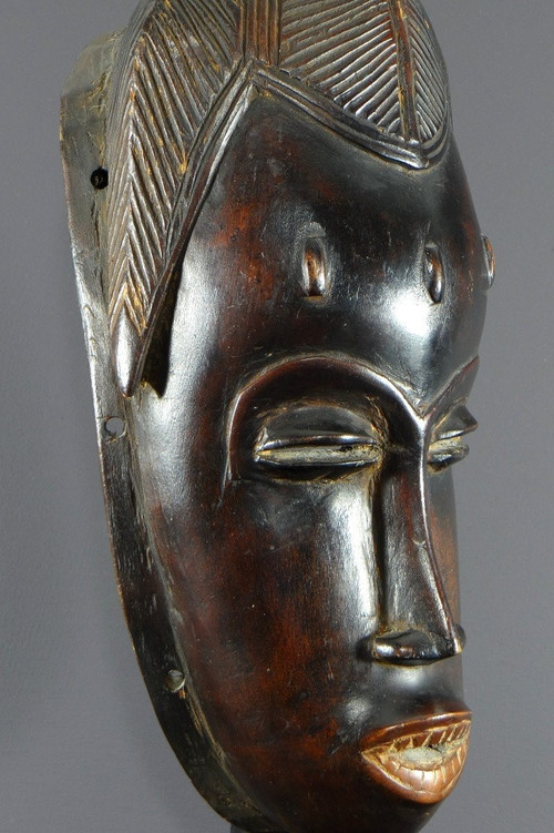 Côte d'Ivoire, Peuple Gouro, Années 1940/1950, Masque Féminin De Danse Gu En Bois Dur.