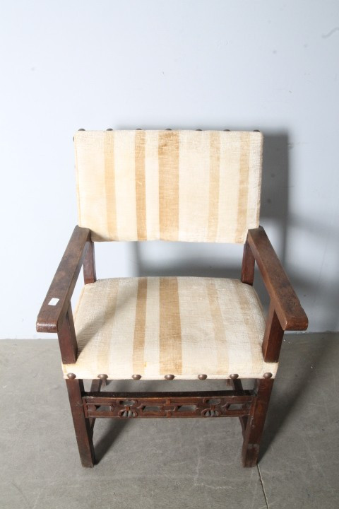 Fauteuil de réfectoire ancien en noyer du 18ème siècle. Ombrie XVIIIe siècle. Chaise