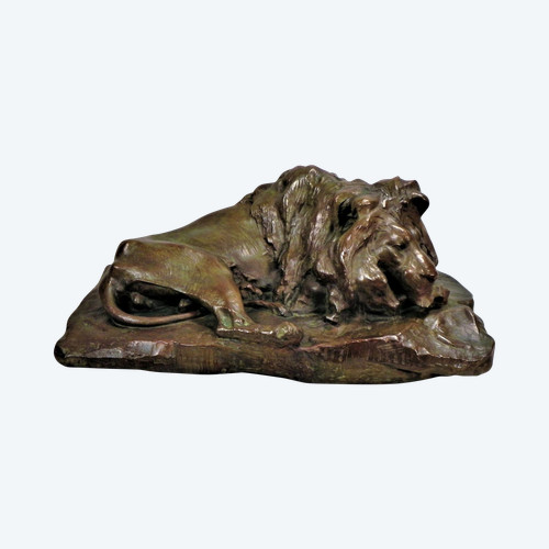 Josuë DUPON (1864-1935) Lion couché Bronze (vers 1908) 