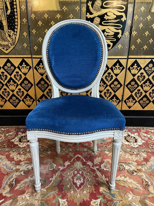 Suite mit 6 Medaillonstühlen im Louis XVI-Stil