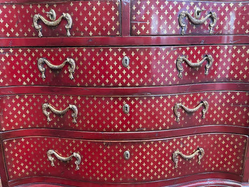 English Style Chest of Drawers with Lilies