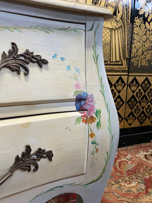 Louis XV style painted chest of drawers