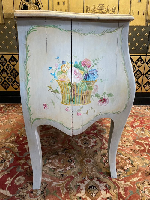 Louis XV style painted chest of drawers