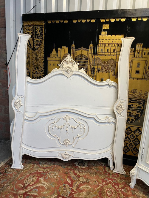 Louis XV Bedroom - Bed - Armoire Et Chevet