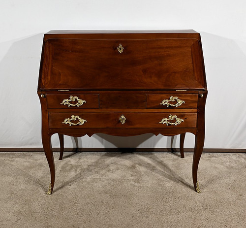 Small Port Desk in Cuban Mahogany, Louis XV – 18th Century