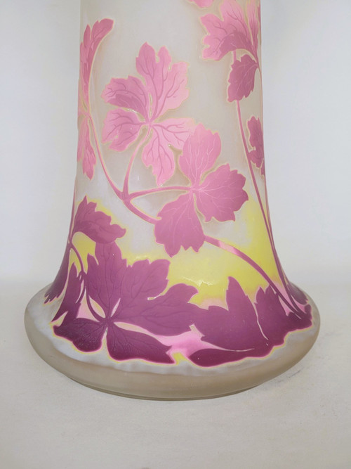 Grand Vase Aux Ancolies , E Gallé,  Art Nouveau