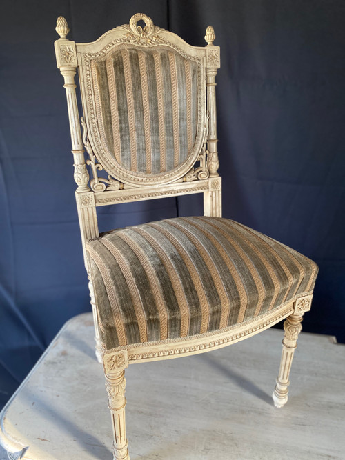 Napoleon III pedestal table and chairs set dating from the 19th century