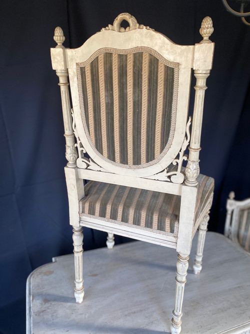 Napoleon III pedestal table and chairs set dating from the 19th century