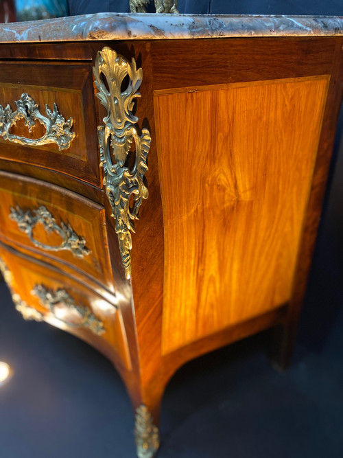 Louis XV chest of drawers from the 18th century stamped