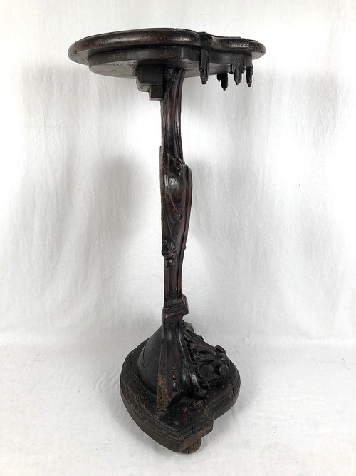 Richly carved walnut sellette, 18th century