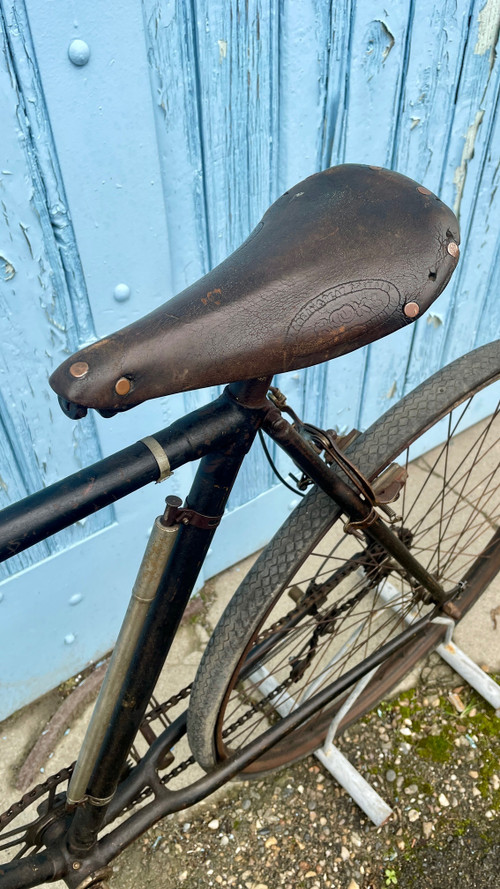 Antique Belle Époque Bicycle (1871 - 1914)