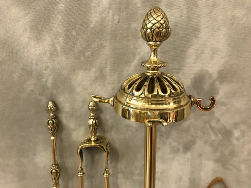 Serviteur de cheminée en laiton et bronze d'époque 19 ème de style Louis XVI 