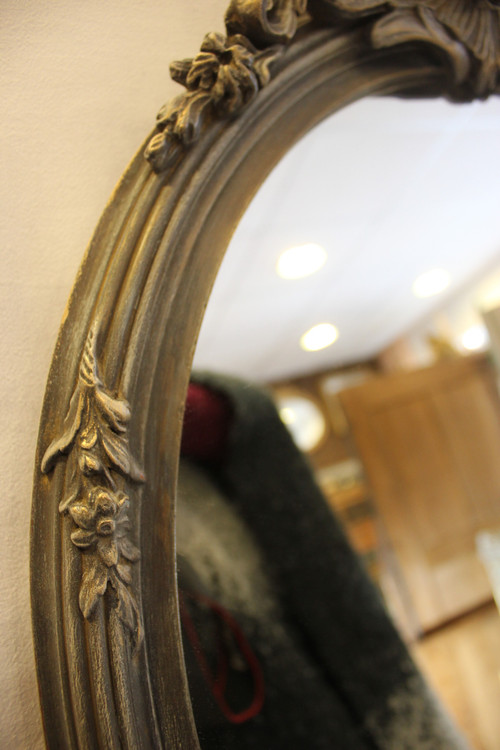 Louis XV Style Oval Mirror, Shell And Patina 48 X 65 Cm