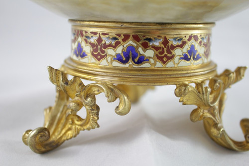 Cup in gilded bronze and cloisonné enamels from the late 19th century, Louis XV style,