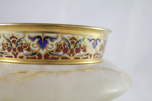 Cup in gilded bronze and cloisonné enamels from the late 19th century, Louis XV style,