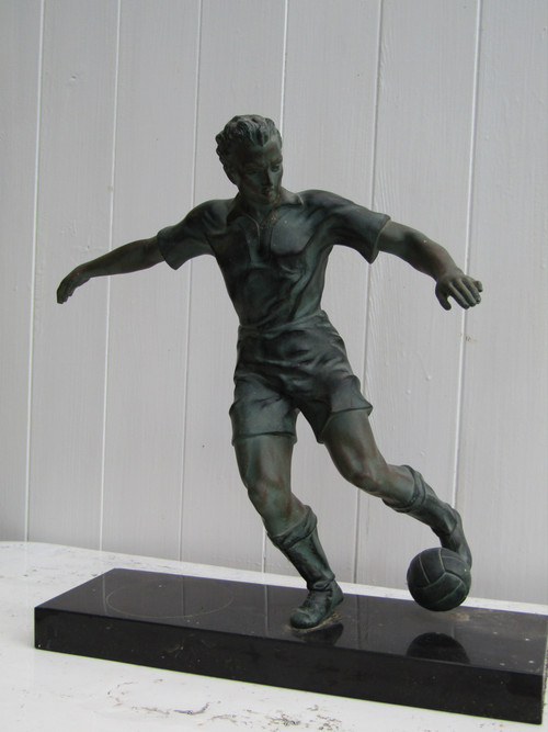 Scultura del calciatore