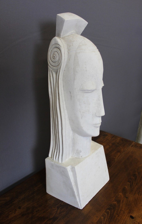 Art Deco Plaster Sculpture Representing A Woman's Head In The Taste Of Gustave Miklos