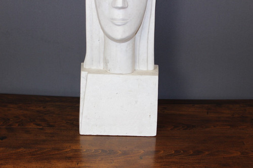 Art Deco Plaster Sculpture Representing A Woman's Head In The Taste Of Gustave Miklos