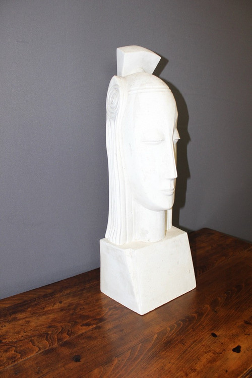 Art Deco Plaster Sculpture Representing A Woman's Head In The Taste Of Gustave Miklos