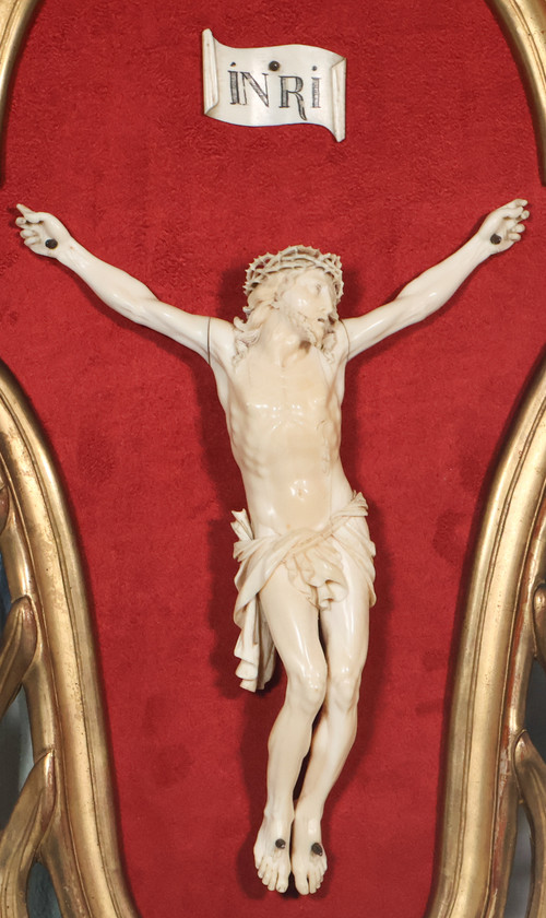 Provenzalischer Christus aus der Zeit Ludwigs XV. aus Elfenbein